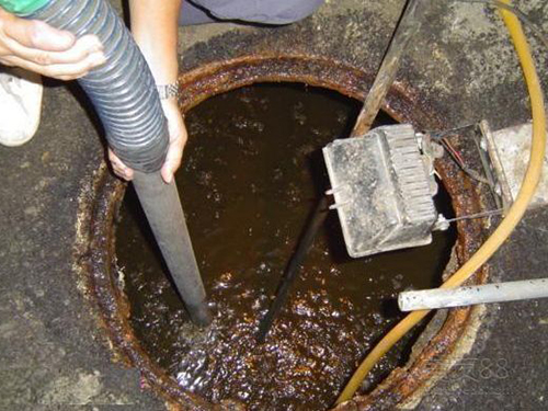 冷水江隔油池清理